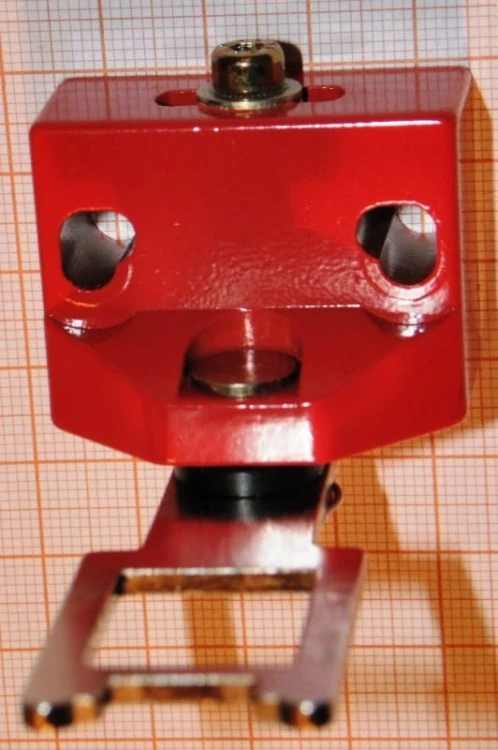 1083