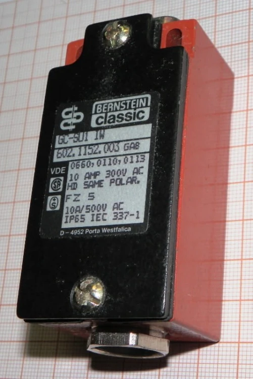1103