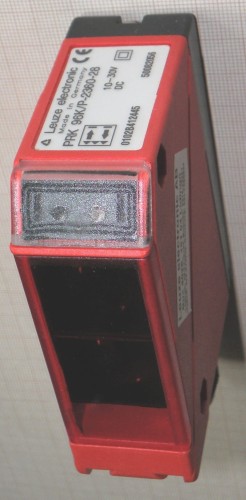 1352