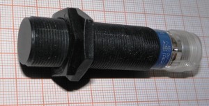 XS4P18MA230G  Czujnik indukcyjny