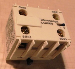 LA1KN20 Styk pomocniczy