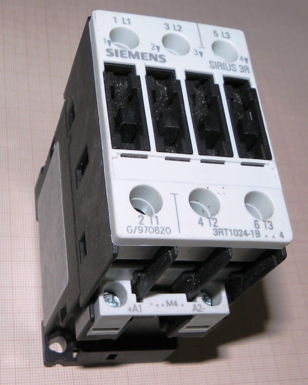 0715a19521dc809ed9493eb1197f7bb9
