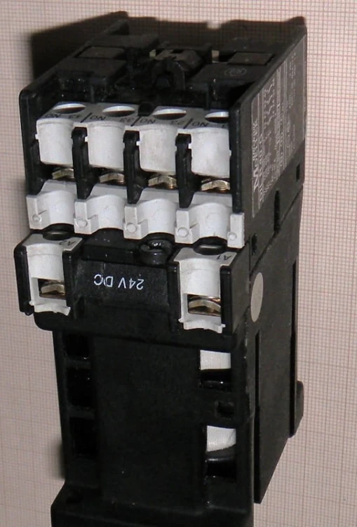 c573de824d59a27cb4100993ef737725