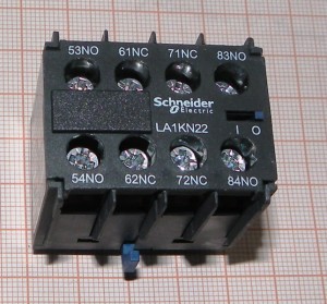 LA1KN22 Styk pomocniczy